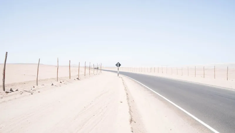 Bars of Shame: 10 American Dead Zones Worth the Disconnection