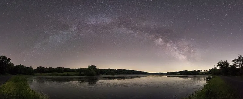 Plan Around the Moon, Not the Museum: Your Dark-Sky Road Trip Playbook